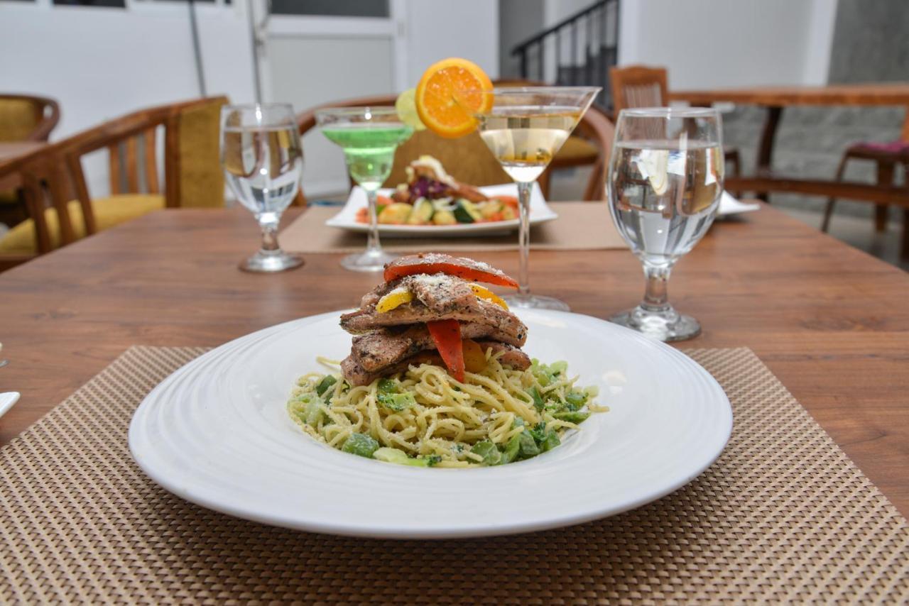 Centhara Beach Weligama 호텔 외부 사진